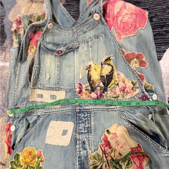 Magnolia Pearl floral appliqué denim overalls hand-distressing, fading - Picture 4 of 10